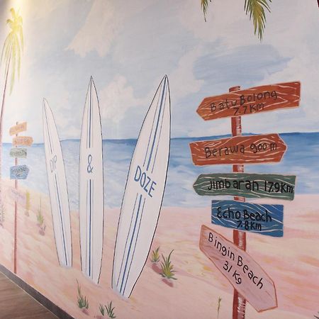 Dip & Doze Living Hostel Canggu Buitenkant foto