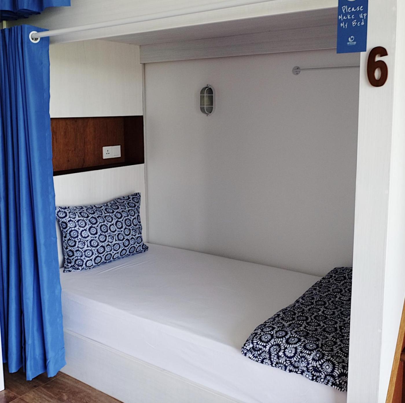 Dip & Doze Living Hostel Canggu Buitenkant foto